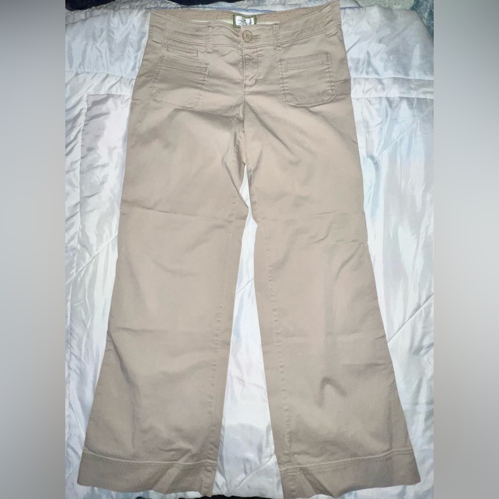 American Eagle Outfitters women’s pants